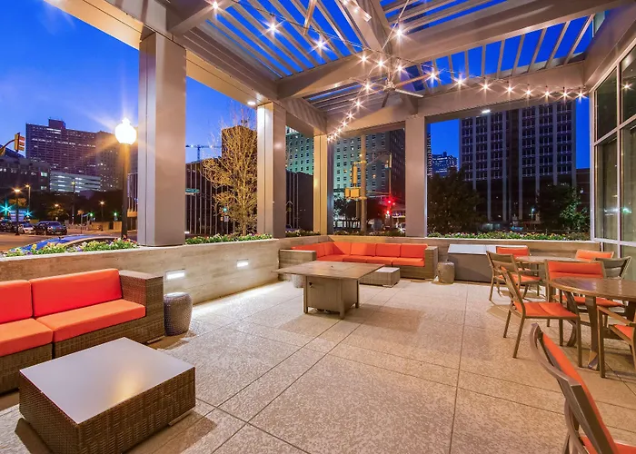 Hampton Inn & Suites Fort Worth Downtown